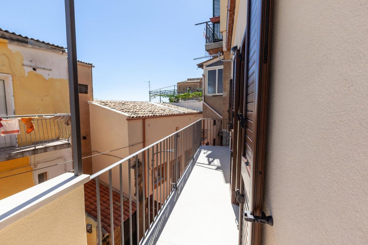 Zeus Atabyrios - Locazione Turistica Apartment Agrigento Exterior photo